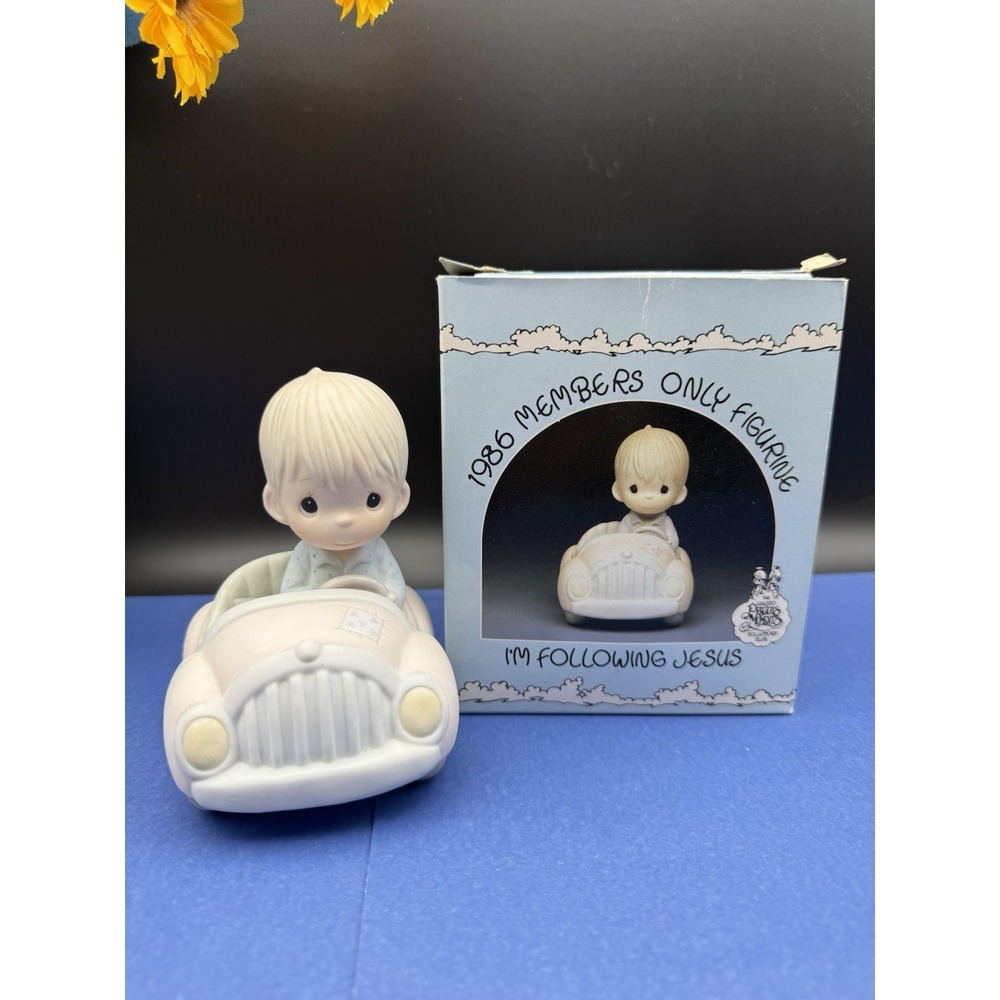 Vintage‎ Precious Moments "I'm Following Jesus" Members Only Figure 1986